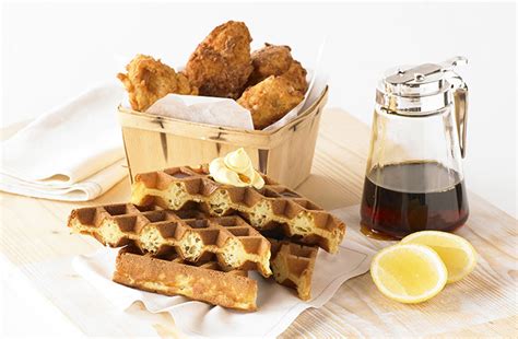 Southern Fried Chicken With Maple Syrup Waffle Food Thinkers By