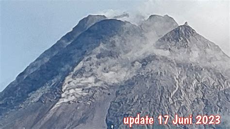 Luncuran Lava Merapi Mengarah Hulu Sungai Boyong Youtube