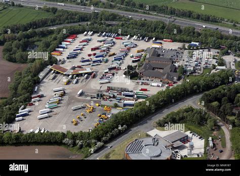 Pappel weg Fotos und Bildmaterial in hoher Auflösung Alamy