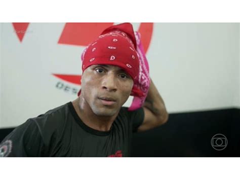 Na série da ESPN e Star primeiro lutador gay do MMA brasileiro fala sobre superação Lance
