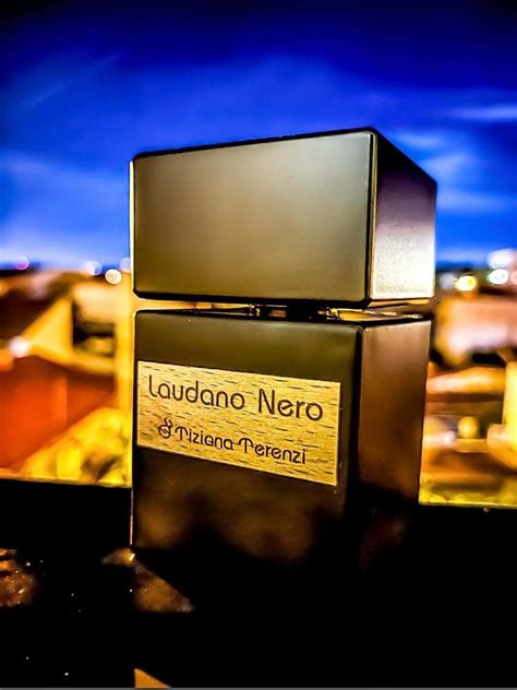 Laudano Nero Tiziana Terenzi Parfum ein es Parfum für Frauen und