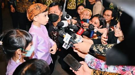 Gemes Jan Ethes Jadi Juru Bicara Keluarga Presiden Jokowi Saat Malam