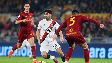 Genoa A Testa Alta Perde Ma Spaventa La Roma La Repubblica