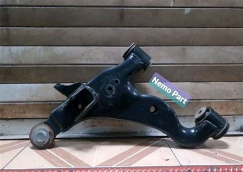 Lower Arm Sayap Ball Joint Assy Bawah Low Toyota Kijang Innova Inova