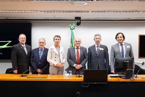 Bandeira De Mello Debate Constitui O Administrativa Da Autoridade