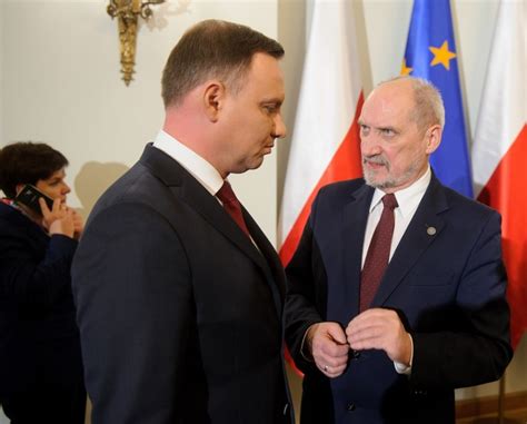 Fakt Kulminacyjny Moment Napi Cia Na Linii Duda Macierewicz