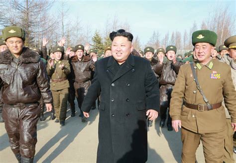 김정은 변방 공군부대 시찰하늘의 결사대 훈련 독려