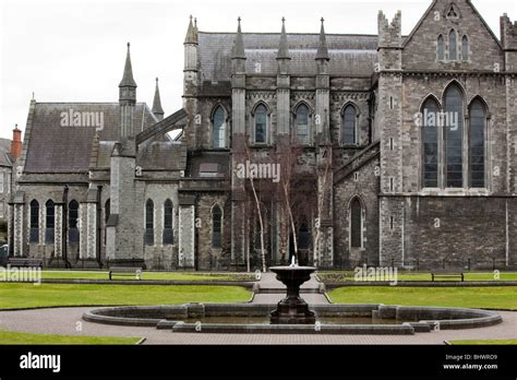 Catedral san patricio dublin irlanda fotografías e imágenes de alta