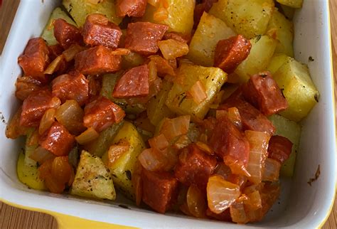 Чоризо с картофи