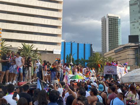 Derecho De Libertad En La Marcha Del Orgullo En Cdmx Asisten Mil