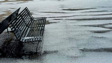 Bufera Di Grandine E Pioggia Su Firenze Strade Trasformate In Fiumi E