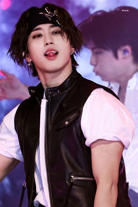 𝘽𝙇𝙊𝙒 𝙈𝙀 on X Hot korean guys Handsome Hot day outfit