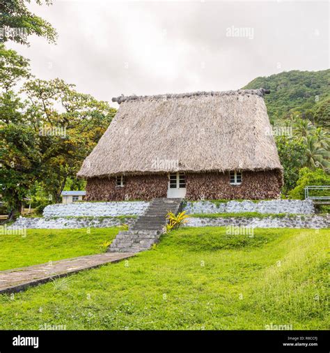 Fijian bure hi-res stock photography and images - Alamy