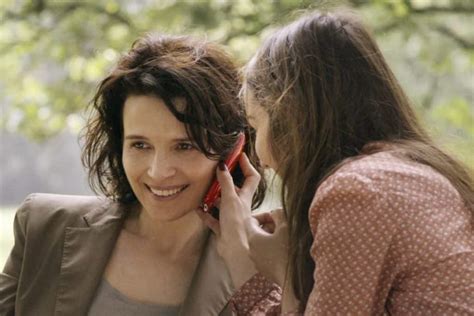 Tra due mondi 2021 Film con Juliette Binoche e regia di Carrère