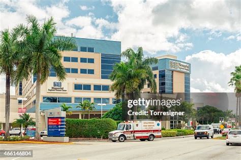 Memorial Regional Hospital High-Res Stock Photo - Getty Images