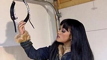 Maxine X Indefensa Y Atada Luce Bien En La Mazmorra BDSM XVIDEOS