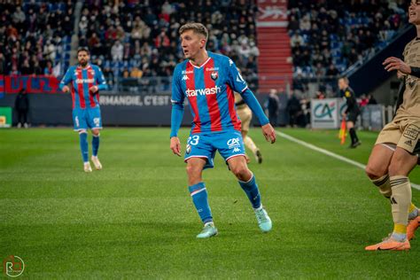 Sm Caen Impuissant Le Stade Malherbe S Incline Guingamp