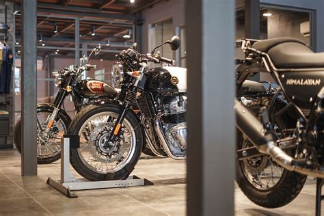 Royal Enfield Flagship Store Opens In Gasket Alley Malaysia Automacha