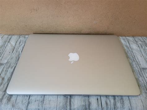 Apple MacBook Pro A1398 I7 4770HQ 2 2Ghz 16GB 256GB SSD 15 Retina