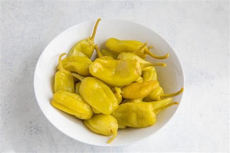 Pepperoncini Peppers - All About Them - Scoville & More - Chili Pepper ...