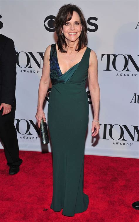 Sally Field Fashion Fashion Over 40 Fashion Over 50