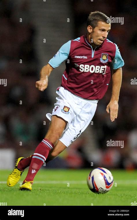 Gary O Neil West Ham United Stock Photo Alamy