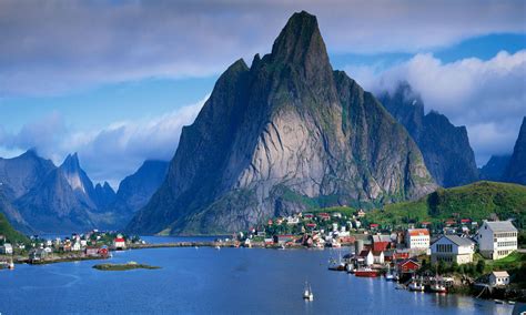 Reine, Norway : r/pics