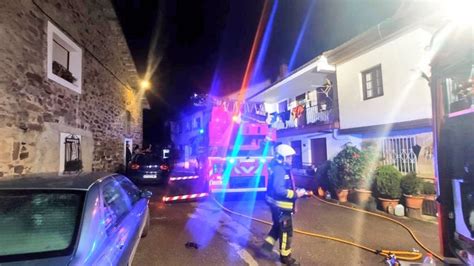 Extinguido Un Incendio De Chimenea En Una Vivienda De Villasuso De Cieza