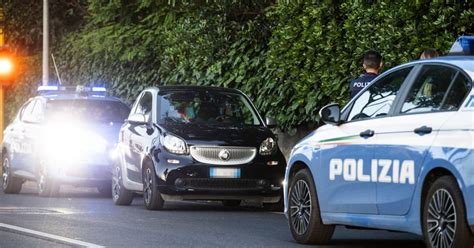 Tragedia Sfiorata Ad Alessandria Allievi Poliziotti Salvano Donna Da