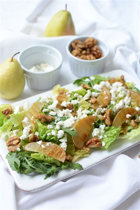 Food Birnen Salat mit Feta und karamellisierten Walnüssen we love