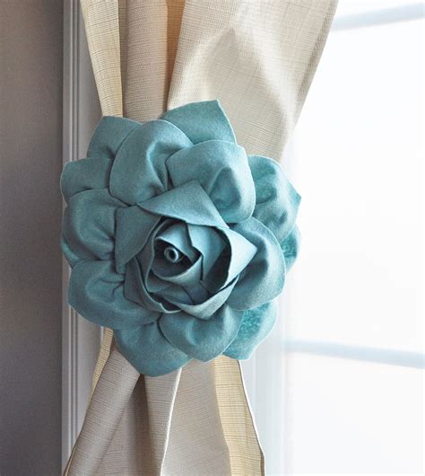 Dahlia Flower Curtain Tie – Daisy Manor