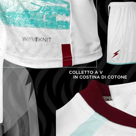 Zeus Presenta Le Maglie Della Salernitana