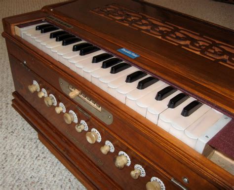 Types of Harmoniums – Tucson Harmonium