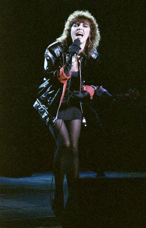 40 Fabulous Photos Show Fashion Styles of Pat Benatar in the Late 1970s ...