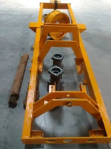 Mild Steel Ton Hydra Crane Chassis Size Dimension Inch At Rs