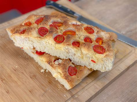 Focaccia Con Pomodorini Alta E Soffice Impasto Nella Ciotola Senza