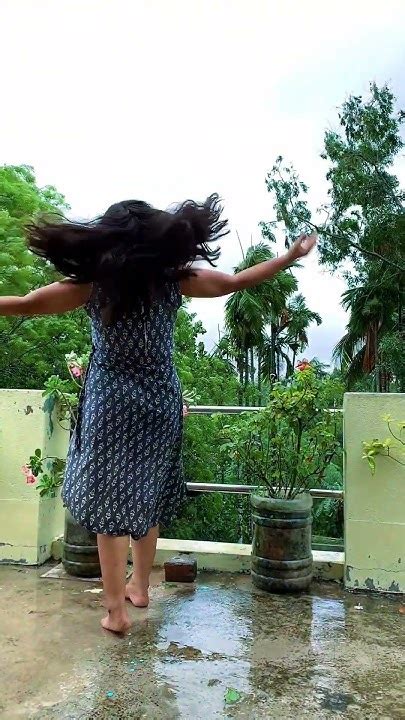 বৃষ্টির মধ্যে ভিজতে ভিজতে পূজো দিতে গেলাম🌧️🙏🏻bengali Rain Minivlog