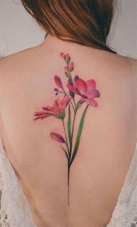 Tatuajes En La Columna Mujer Ideas Y Significados Lo Mejor De