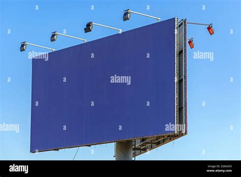 Blue Reflectors Hi Res Stock Photography And Images Alamy