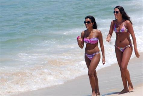 4 Hot Ali Vitali Bikini Pics