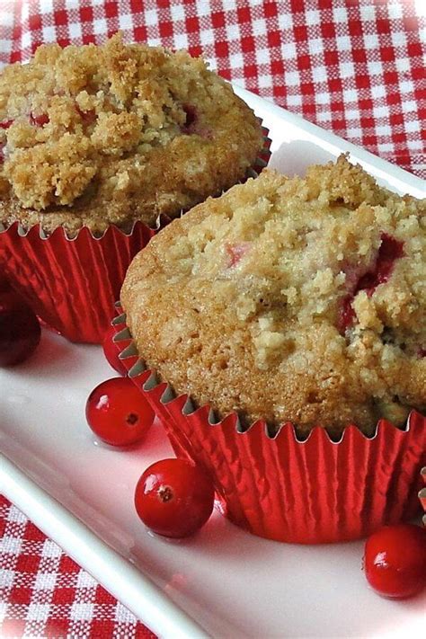 Farm Fresh Zucchini Cranberry Nut Muffins Rezept