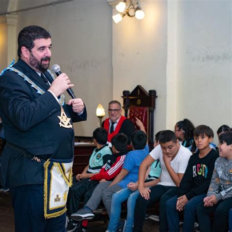 No Dar S Ning N Hijo Tuyo Para Consagrarlo A Moloc No Profanar S As