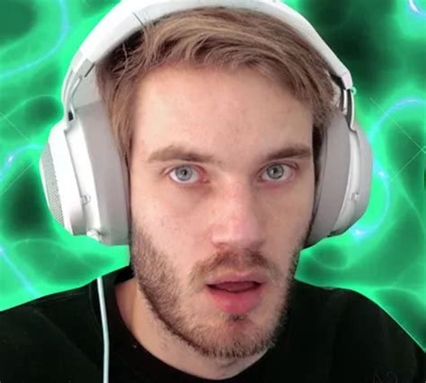 PewDiePie: *changes face for thumbnail after 1 week of the same face ...