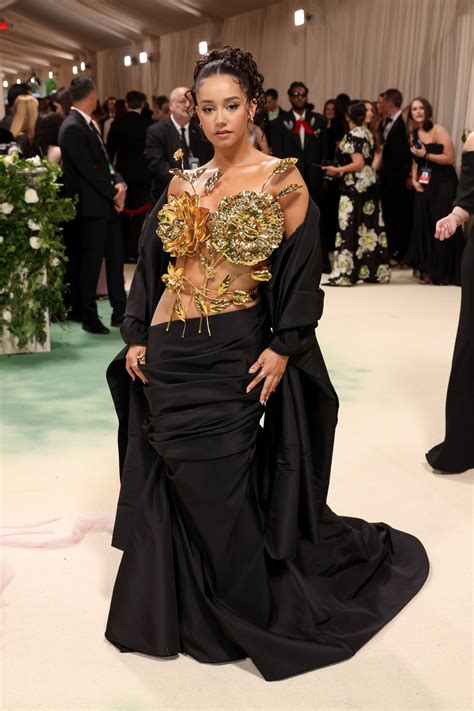 The Best Looks At The Met Gala In Celebrity Dresses Red