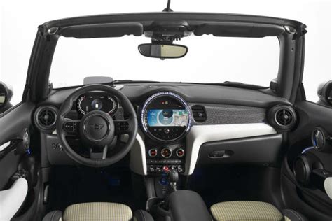 Mini Cooper Convertible 2022 Interior