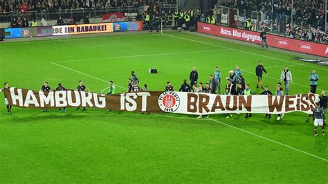 St Pauli feiert den Derbysieg NDR de Sport Fußball