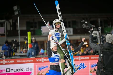 Saut à ski Garmisch Partenkirchen le premier concours du Two Nights