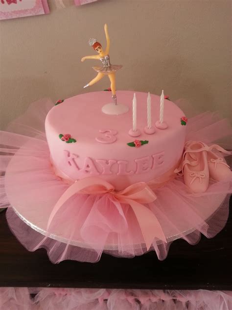 Ballet Cake With Tutu Bolos Decorados Bolo Decora O Festa