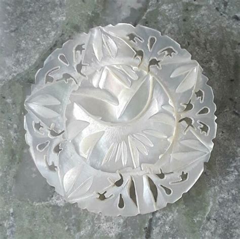 Vintage Signed Bethlehem Carved Mother Of Pearl Flowe Gem