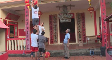 Préparatifs de la communauté chinoise pour la célébration de la fête de